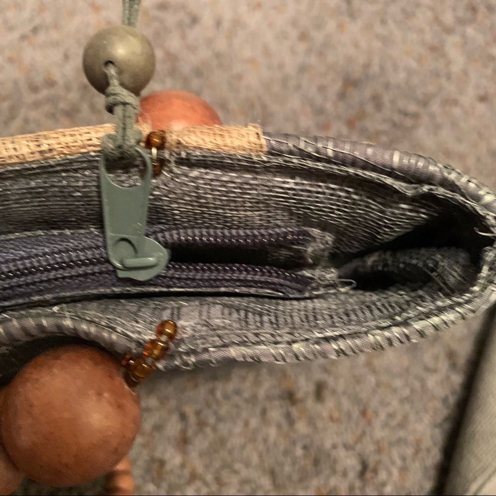 Cebu Purse with Wooden Bead Handle - Picture 3 of 6